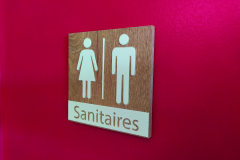 Signaletique bois toilettes